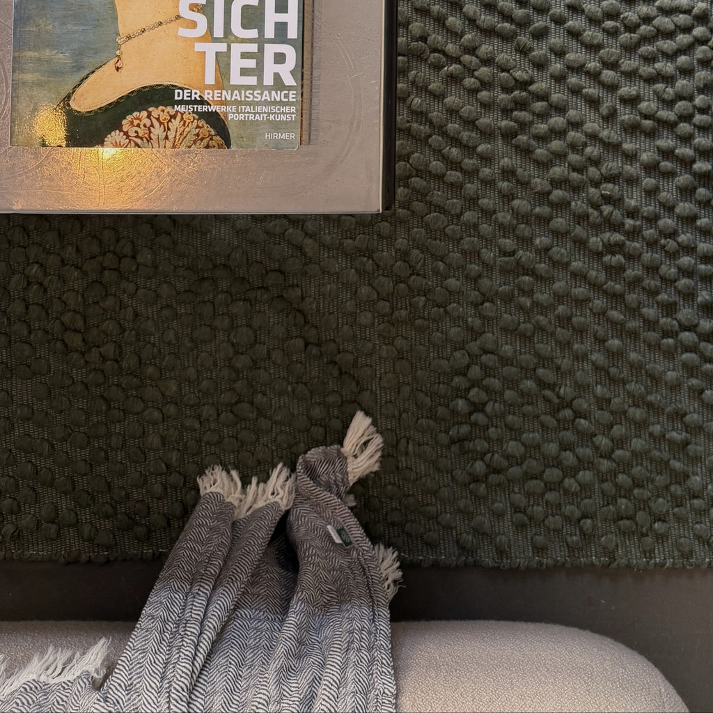 Cozy The Throw